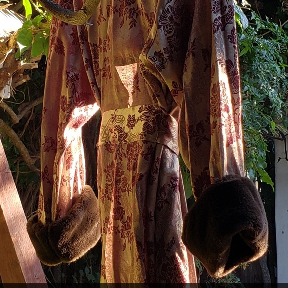 Vintage Victoria secrets robe - Picture 4 of 5